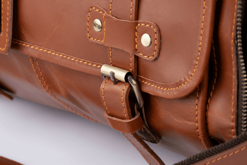 The Escape – Leather Duffle Bag with Shoe Compartment - Dellamano