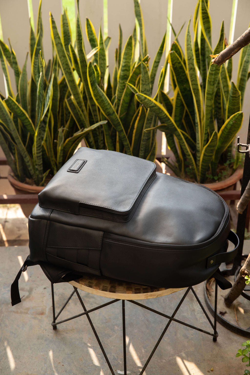 The Roma - Italian leather backpack in Black